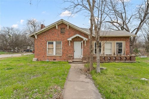 1001 Capps St, Marlin, TX, 76661-2620 | Card Image