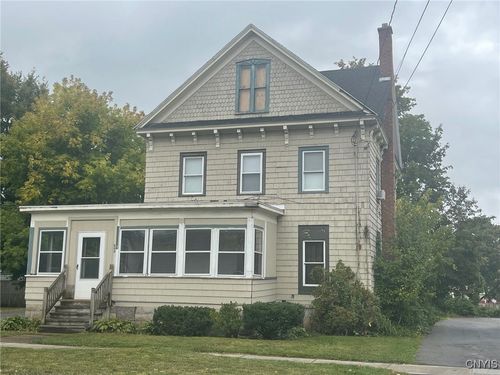 205 N Peterboro St, Canastota, NY, 13032-1129 | Card Image