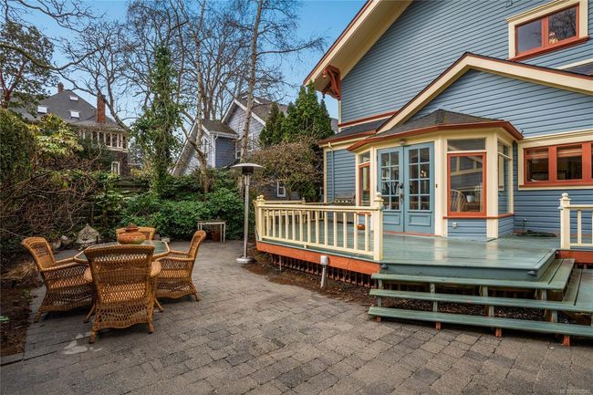 1023 St Charles St, House other with 3 bedrooms, 3 bathrooms and 6 parking in Victoria BC | Image 43