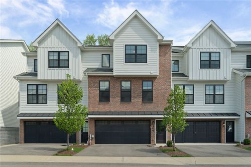 306 Thurgood Dr, Warrendale, PA, 15086-1104 | Card Image