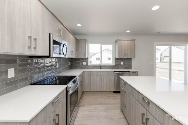 5302 E Burnte Peak St, House other with 4 bedrooms, 3 bathrooms and 3 parking in Nampa ID | Image 5