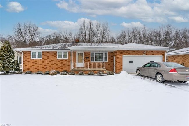 860 Almasy Drive, House other with 3 bedrooms, 2 bathrooms and null parking in Campbell OH | Image 34