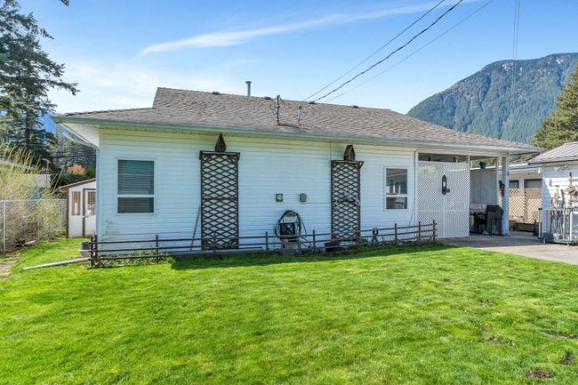 477 3 Rd Avenue, House other with 3 bedrooms, 2 bathrooms and 4 parking in Hope BC | Image 34
