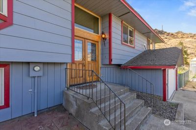 120 Echo Glen Place, House other with 3 bedrooms, 2 bathrooms and 2 parking in Yakima WA | Image 3