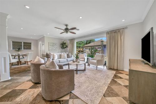 1146 Chamboard Ln, Houston, TX, 77018-3250 | Card Image