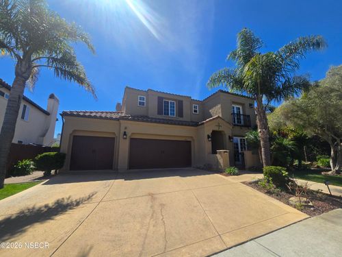 549 Palomar Cir, Lompoc, CA, 93436-1949 | Card Image