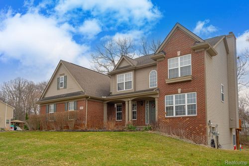 8925 El Dorado Dr, White Lake, MI, 48386-4417 | Card Image