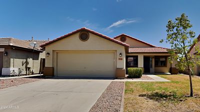 30629 N Royal Oak Way, House other with 3 bedrooms, 2 bathrooms and null parking in San Tan Valley AZ | Image 1