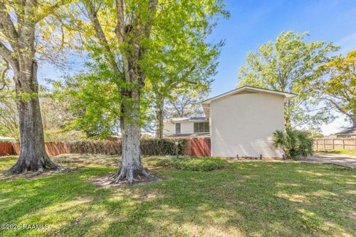 107 Bonnet St, New Iberia, LA, 70563-3017 | Card Image