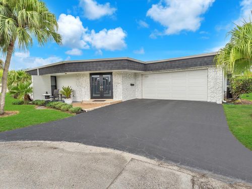 5310 Mango Cir, Tamarac, FL, 33319-3179 | Card Image