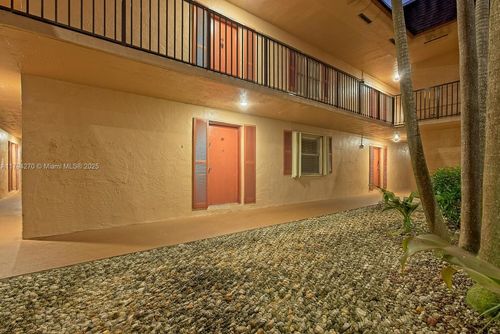 apt-m117-11297 N Kendall Dr, Miami, FL, 33176-1149 | Card Image