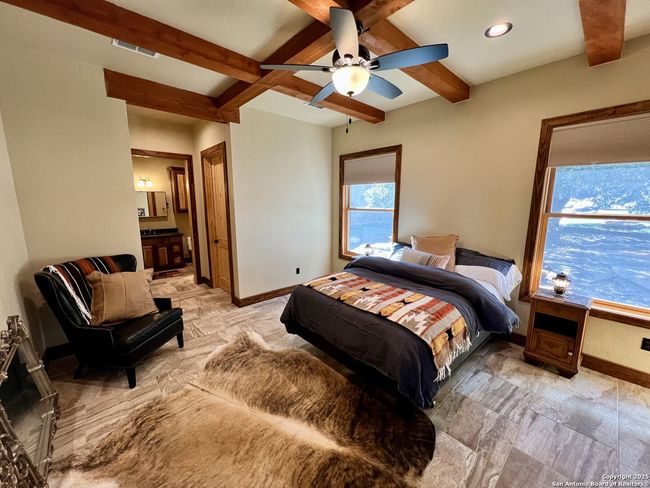 163 Northridge Dr W, House other with 2 bedrooms, 3 bathrooms and null parking in Mountain Home TX | Image 12