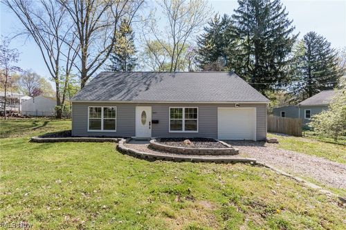3679 Sanford Ave, Stow, OH, 44224-4163 | Card Image