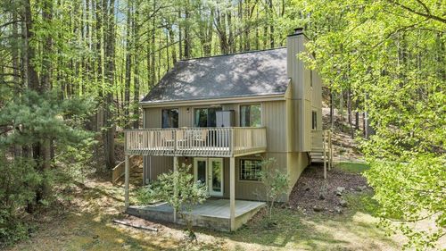 8664 Martins Creek Rd, Roanoke, VA, 24018-5876 | Card Image