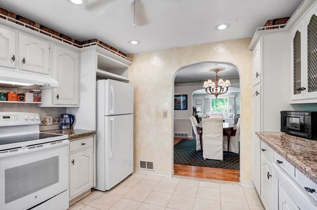 519 W Flint St, House other with 3 bedrooms, 3 bathrooms and null parking in Davison MI | Image 40