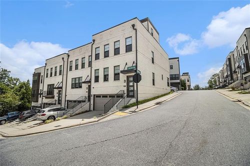 886 Stone Crest Rd, Atlanta, GA, 30324-5673 | Card Image