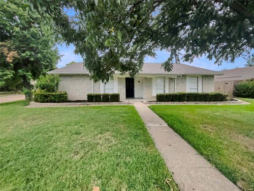 201 Running Brook Ln, Mesquite, TX, 75149-5909 | Card Image