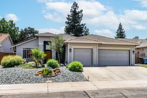 528 Millfront Ave, Yuba City, CA, 95991-8300 | Card Image