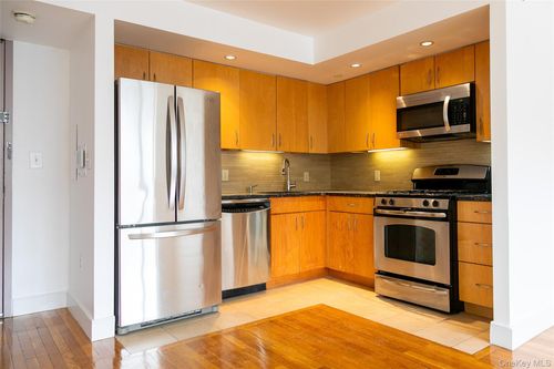 6a-362 Saint Nicholas Avenue, New York, NY, 10027 | Card Image