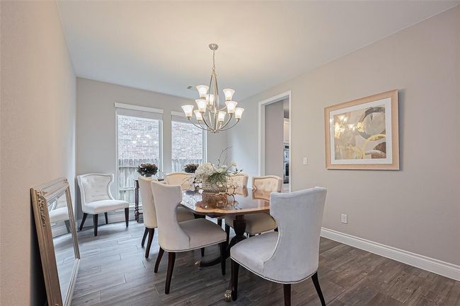 Formal dining | Image 8