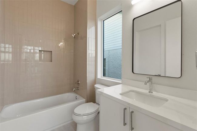 Secondary bedroom #1 ensuite bathroom | Image 23