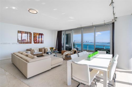 1611-1331 Brickell Bay Dr, Miami, FL, 33131-3690 | Card Image