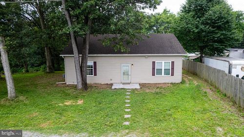 817 E Berlin Rd, YORK SPRINGS, PA, 17372-8740 | Card Image