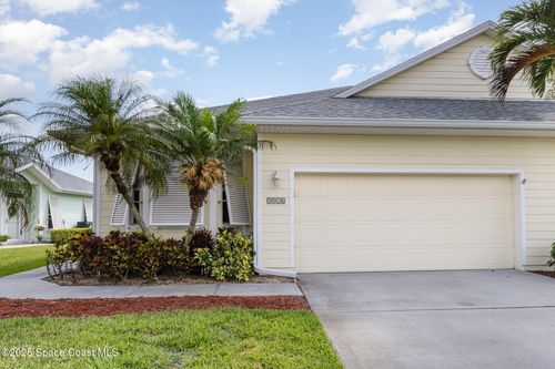 1076 Eleuthera Dr Ne, PALM BAY, FL, 32905-4400 | Card Image