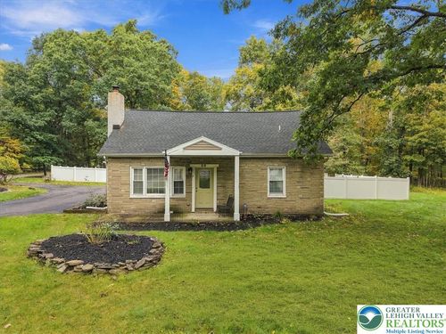 99 Barren Rd, East Stroudsburg, PA, 18302-9390 | Card Image