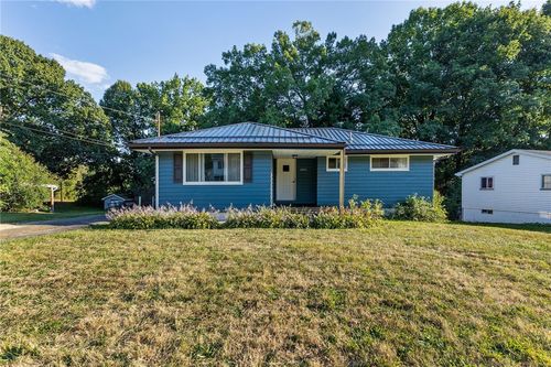 2085 De Brakeleer Ave, Farrell, PA, 16121-1501 | Card Image