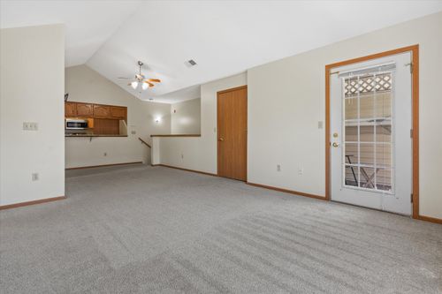 7972 N 107th St, Milwaukee, WI, 53224-3142 | Card Image