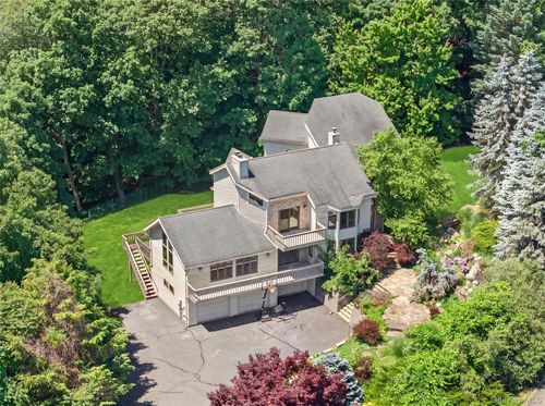 25 S Ridge Rd, Pomona, NY, 10970-2105 | Card Image
