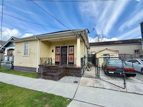 632 S Solomon St, New Orleans, LA, 70119-6704 | Card Image
