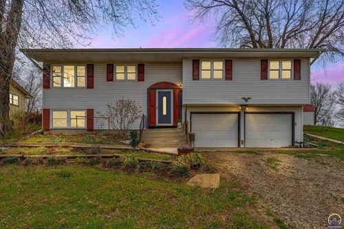 7700 Trail Rd, Meriden, KS, 66512-8829 | Card Image