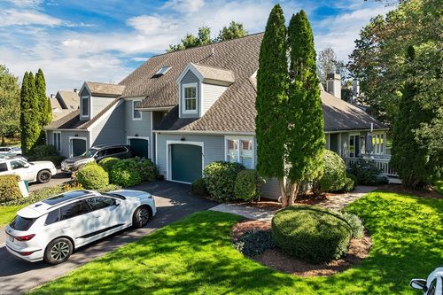 84-84 Hawthorne Village Rd, Nashua, NH, 03062-2281 | Card Image