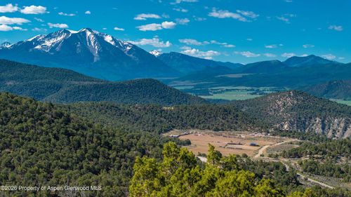 301 Pinon Dr, Glenwood Springs, CO, 81601-9330 | Card Image