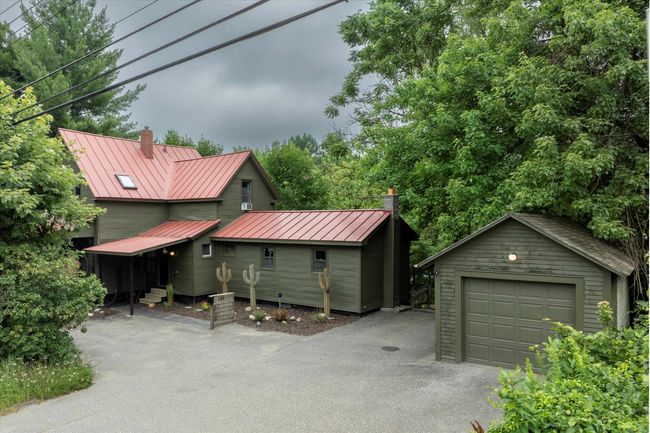 One Car Garage with Storage | Image 19
