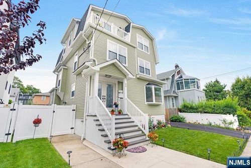35 Washington Ave, Cliffside Park, NJ, 07010-3026 | Card Image