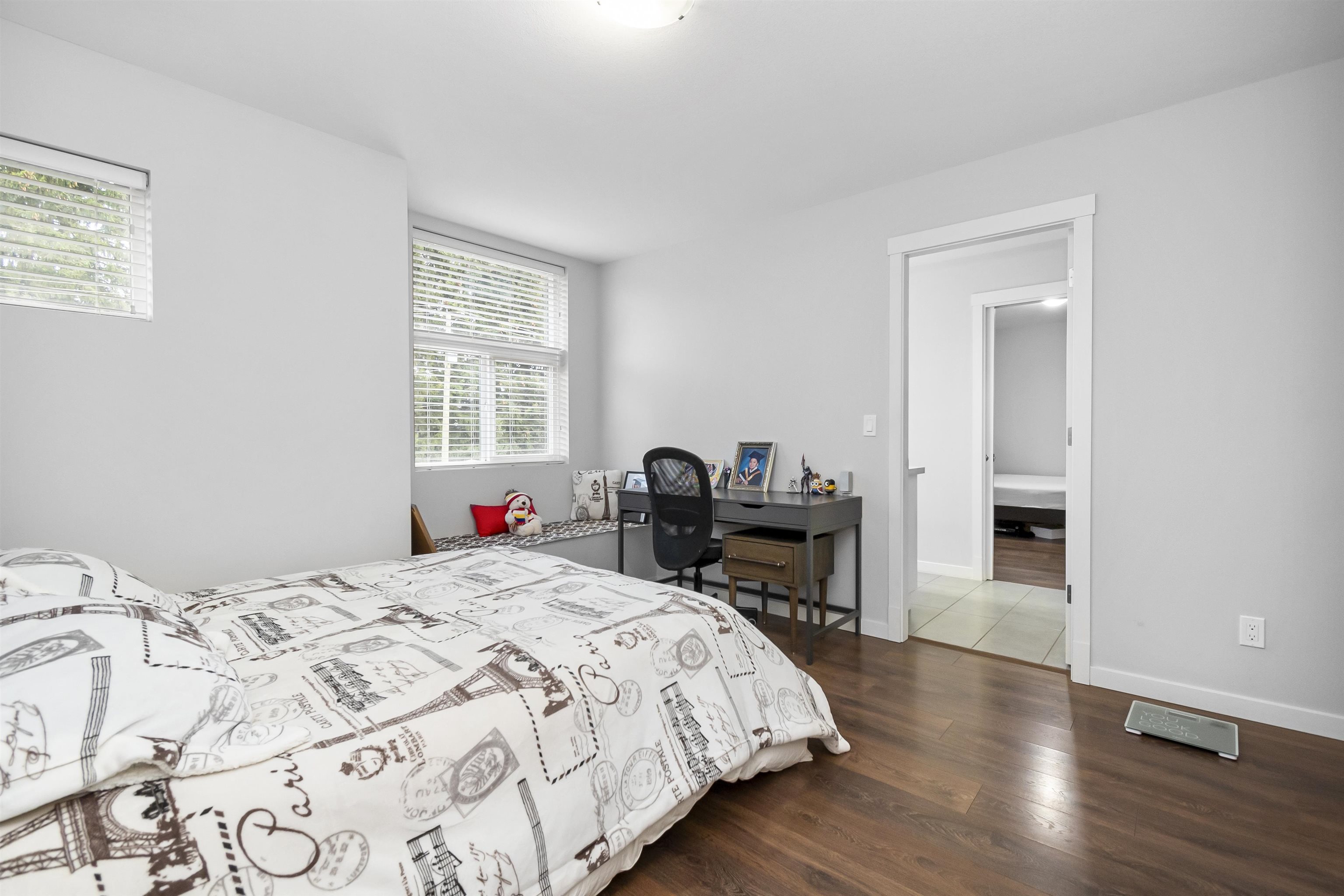 27516 28 Avenue, House other with 3 bedrooms, 2 bathrooms and 4 parking in Langley BC | Image 25