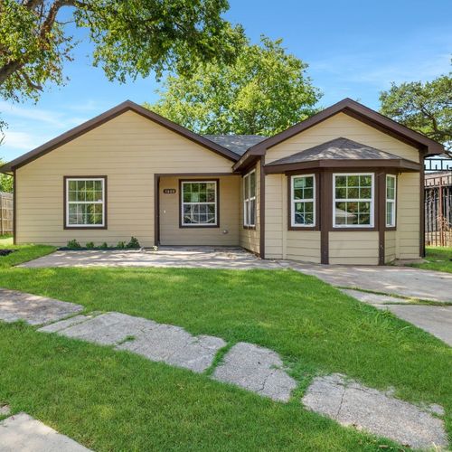 1608 Wynn Ter, Arlington, TX, 76010-8245 | Card Image