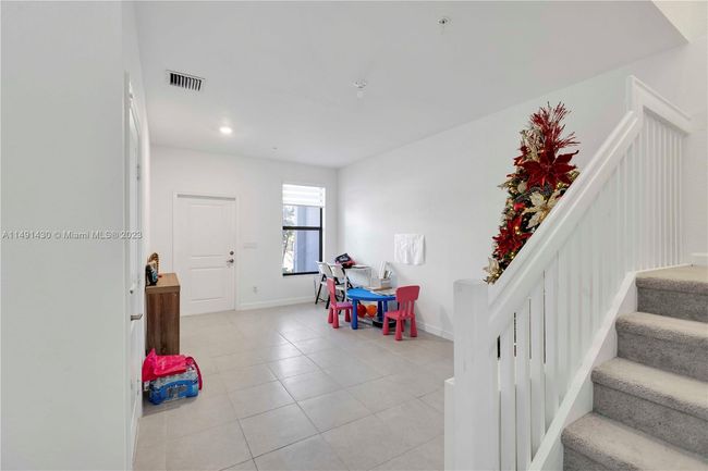 231 Sw 159 Th Ter, Townhouse with 3 bedrooms, 3 bathrooms and null parking in Pembroke Pines FL | Image 8