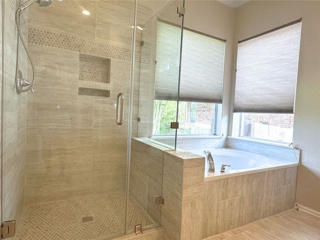 Beautiful primary shower | Image 16