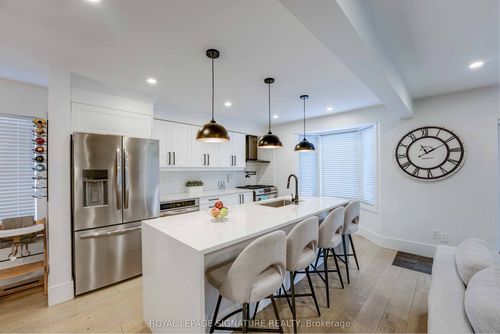 {{alt}} | Card Image