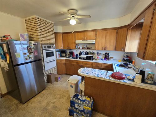 515 W 4th St, Watonga, OK, 73772-2853 | Card Image