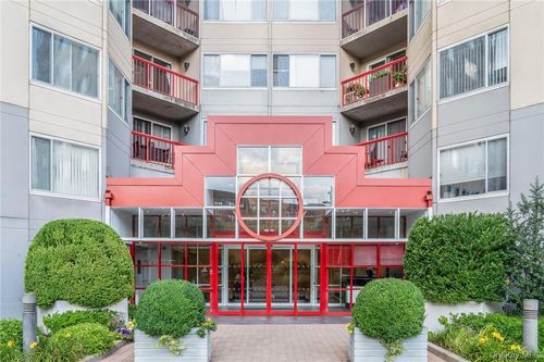 apt-5aw-10 Stewart Pl, White Plains, NY, 10603-3885 | Card Image