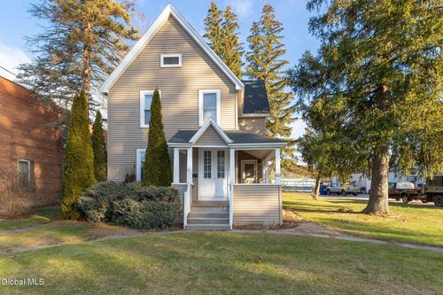 180 Main St, Hoosick Falls, NY, 12090-2008 | Card Image