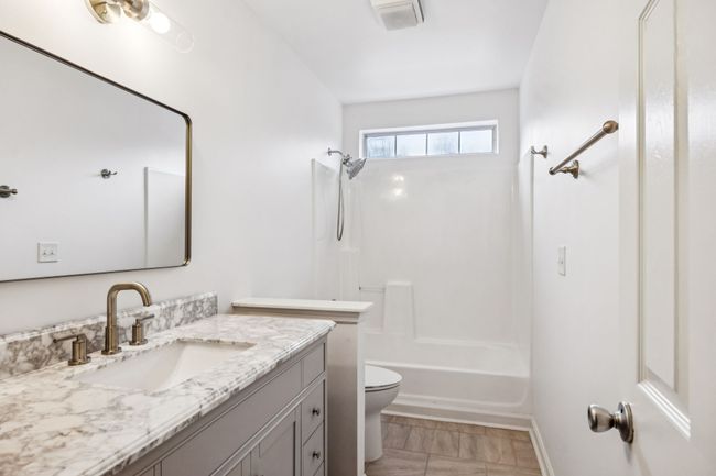 Guest Bathroom | Image 45