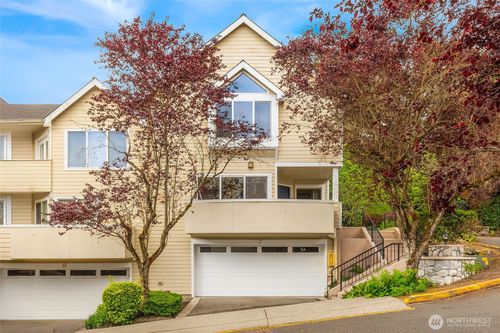 c7-7323 Old Redmond Rd, Redmond, WA, 98052-4254 | Card Image