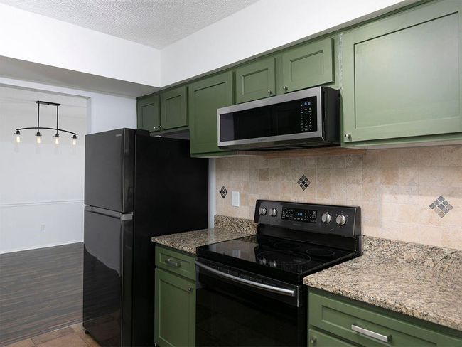 2015 Huntingdon Chase, Condo with 2 bedrooms, 2 bathrooms and null parking in Sandy Springs GA | Image 14