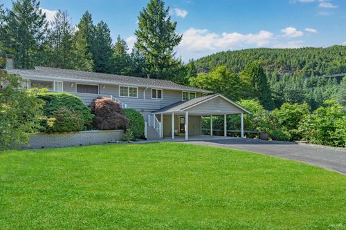 5725 Cranley Drive, West Vancouver, BC, V7V4B3 | Card Image
